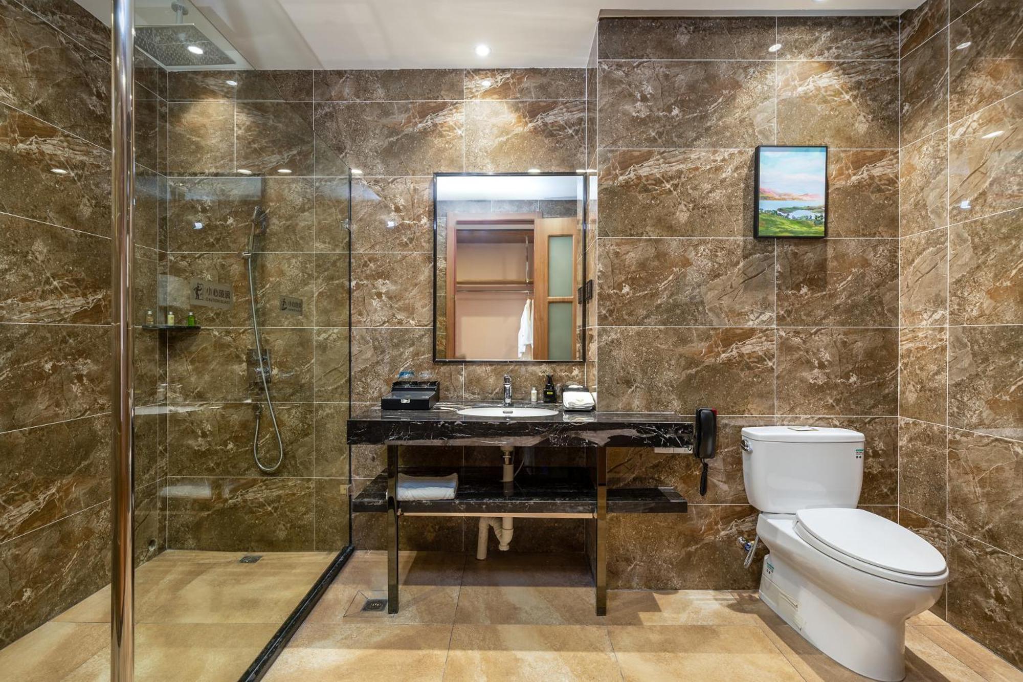 Phoenix Hill Hotel Dongguan - Golf Course Shop מראה חיצוני תמונה